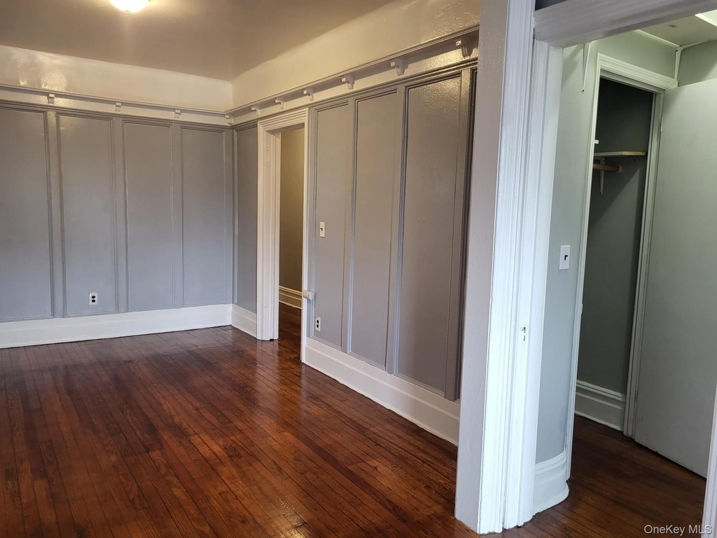 145 S 4th Avenue - Photo 2