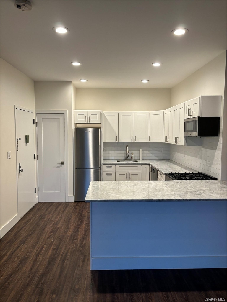 134 Tulip Avenue - Photo 1