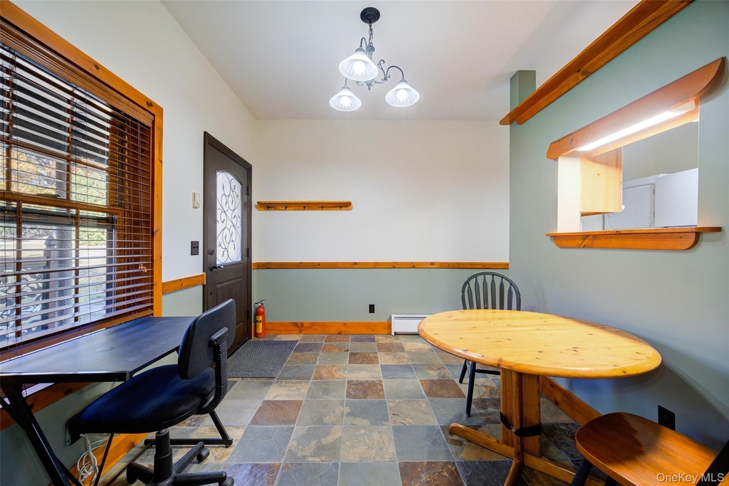 35 Clara Avenue - Photo 8