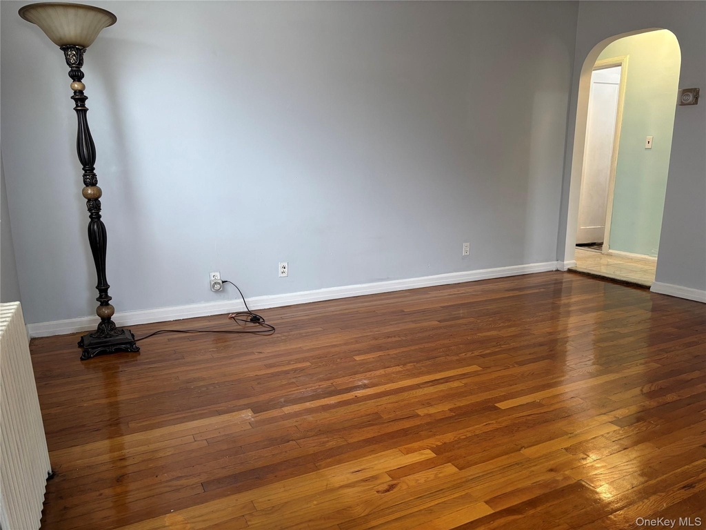 225-25 114th Road - Photo 4