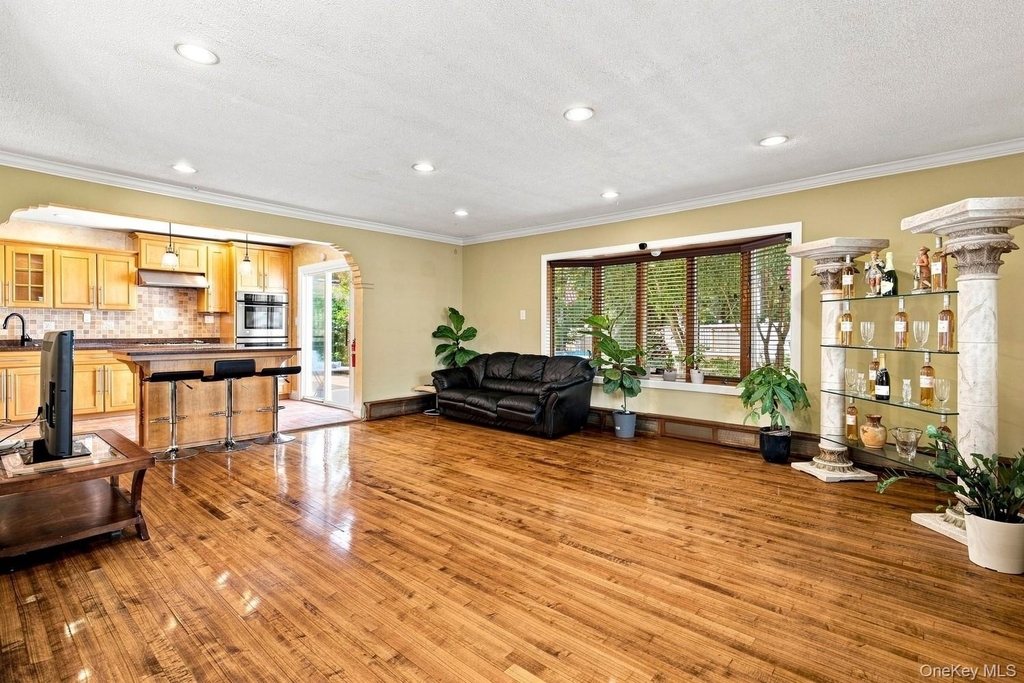 791 Cornwell Avenue - Photo 5