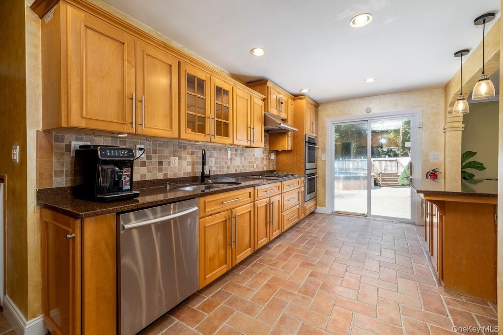 791 Cornwell Avenue - Photo 6