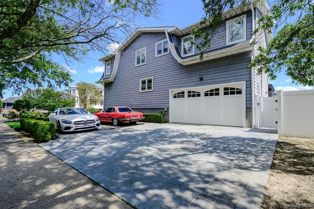 1471 Bay Boulevard - Photo 35
