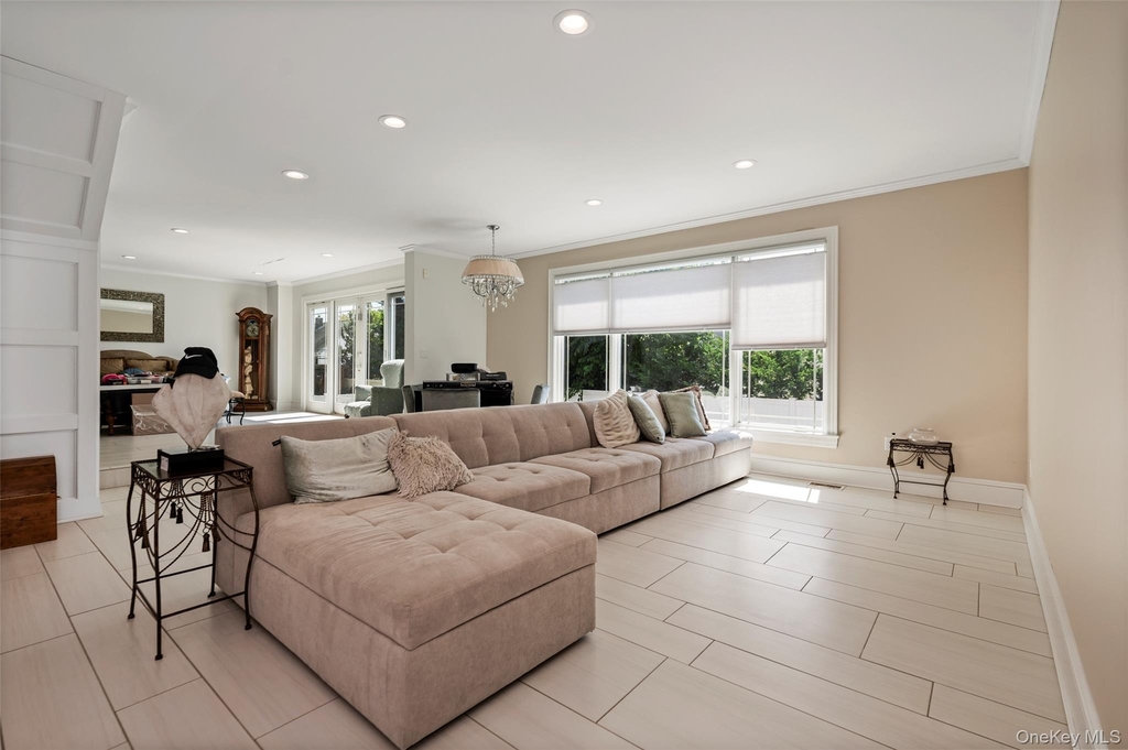 1471 Bay Boulevard - Photo 3