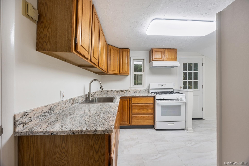14 Lakeside Road - Photo 11