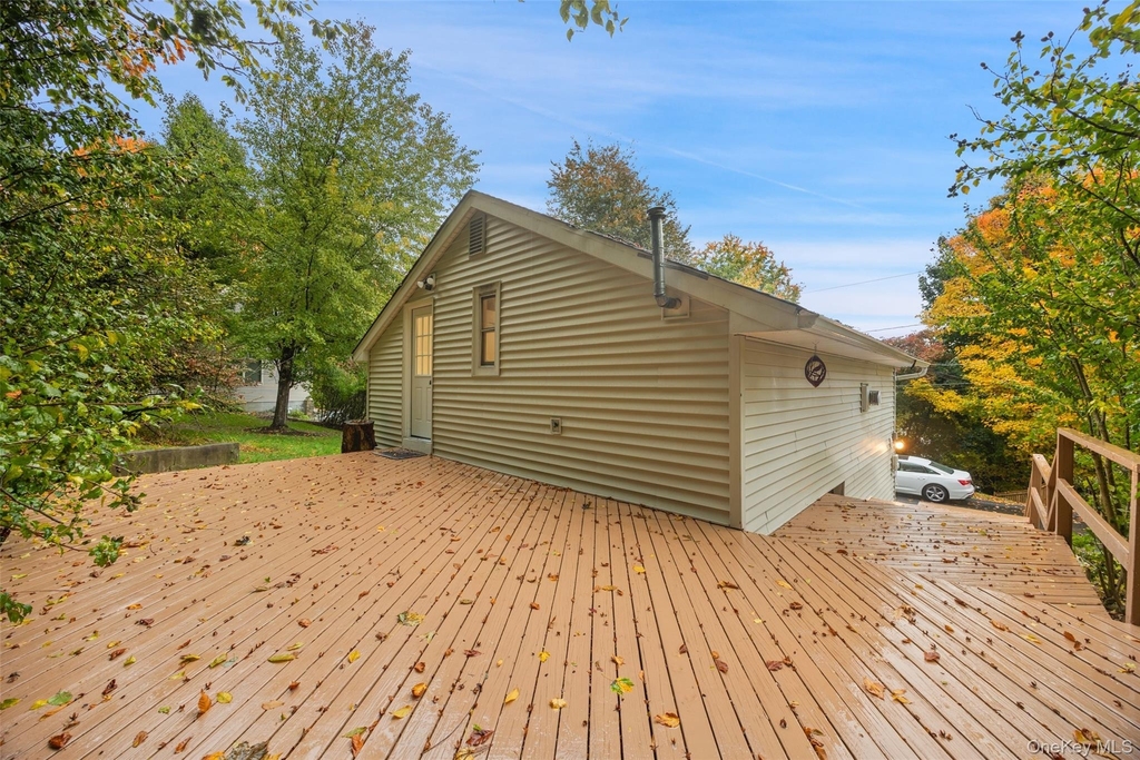 14 Lakeside Road - Photo 2