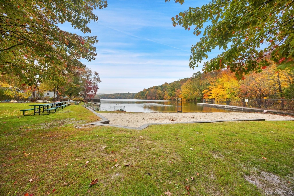 14 Lakeside Road - Photo 21