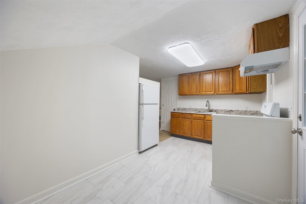 14 Lakeside Road - Photo 8