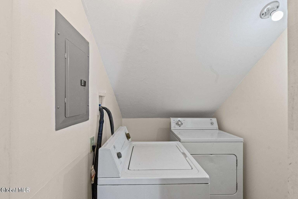 447 Ontario Street - Photo 7