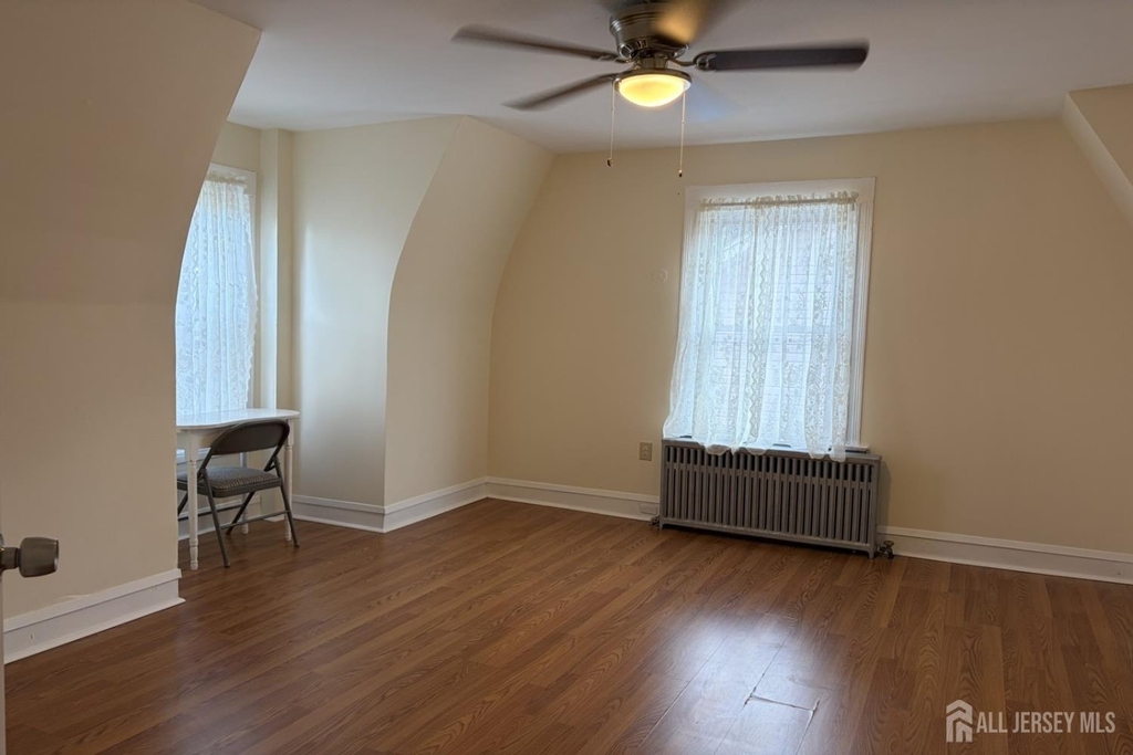 301 Penfield Place - Photo 10