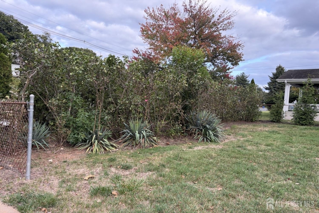 301 Penfield Place - Photo 2
