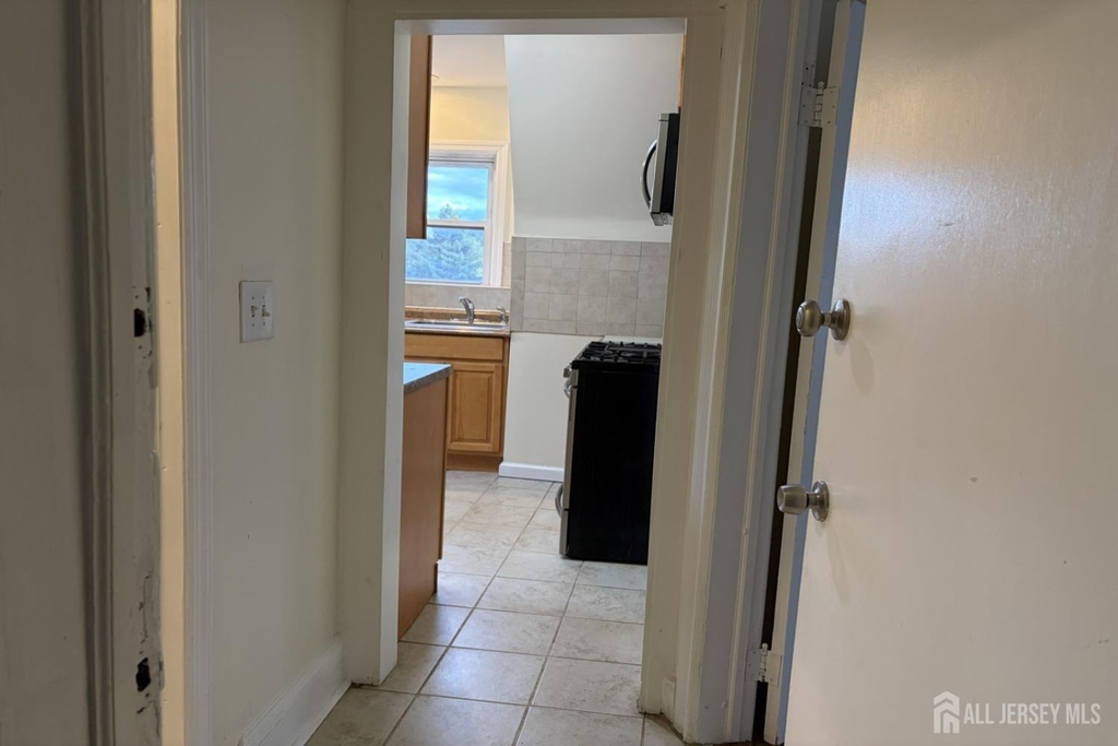 301 Penfield Place - Photo 4