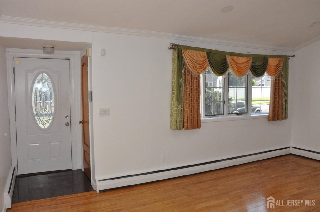 9 Florence Street - Photo 4