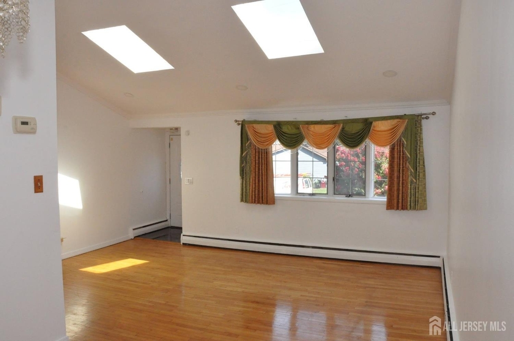 9 Florence Street - Photo 27