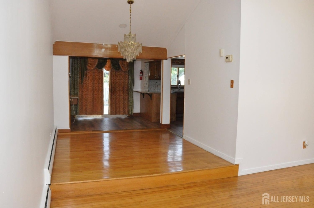 9 Florence Street - Photo 28