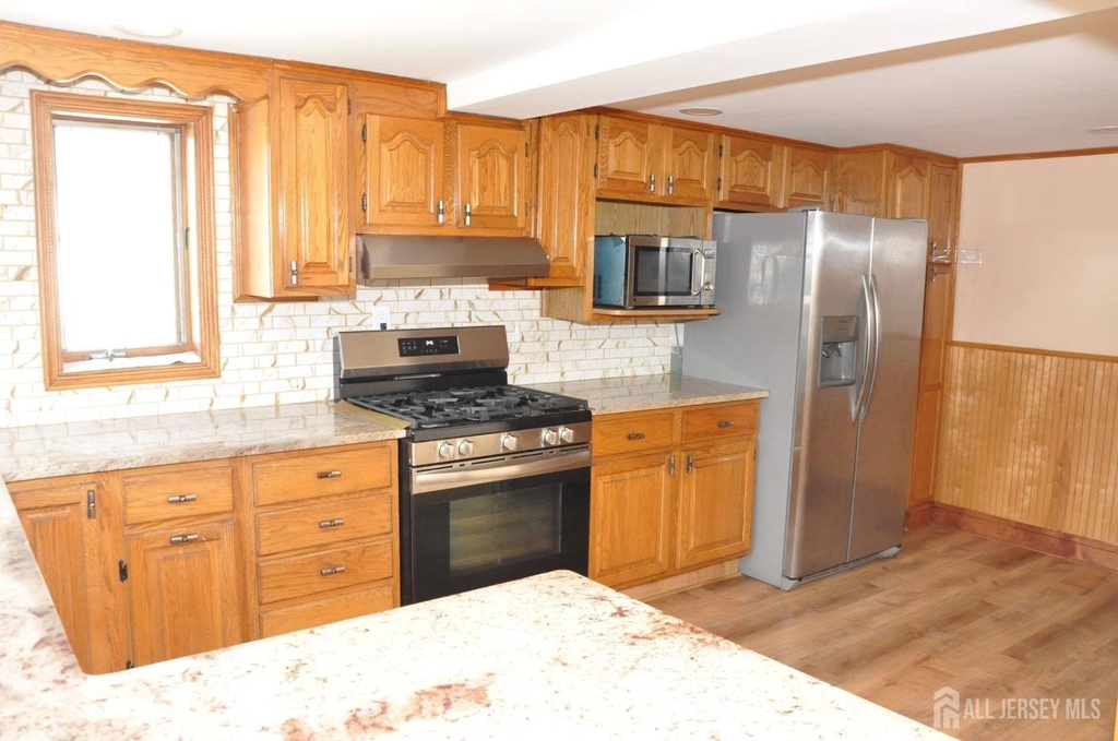 9 Florence Street - Photo 6