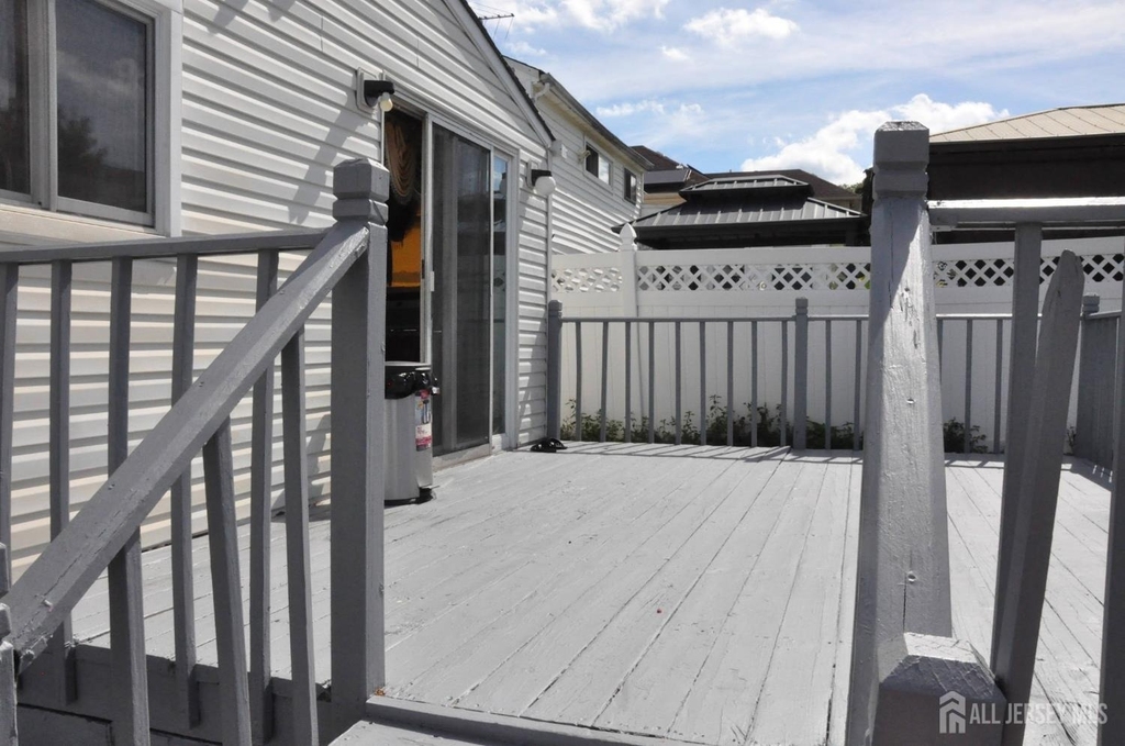 9 Florence Street - Photo 14