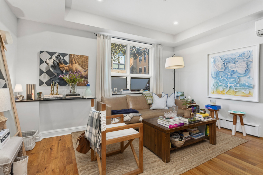 36 Conselyea Street - Photo 1