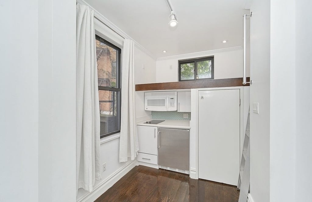 102 Greenwich Avenue - Photo 1