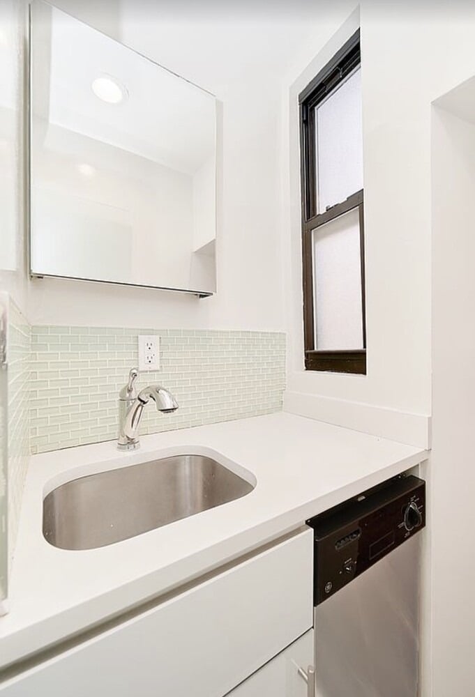 102 Greenwich Avenue - Photo 5