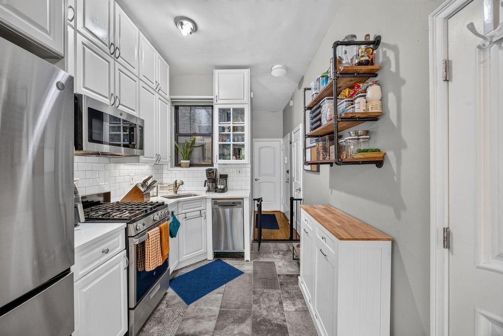 444 E 87th Street - Photo 3