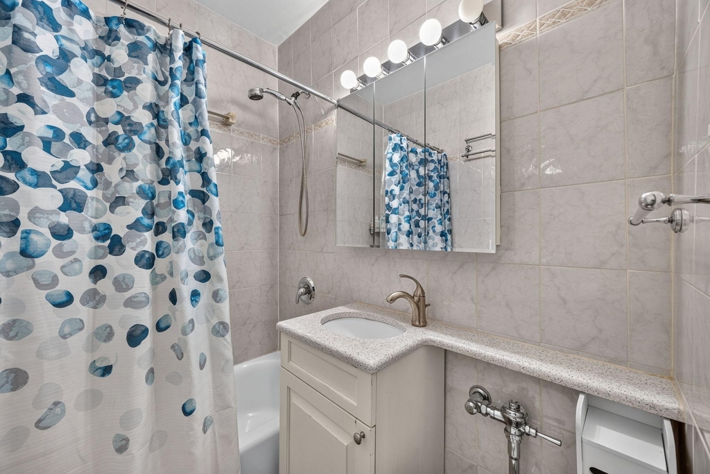 444 E 87th Street - Photo 5