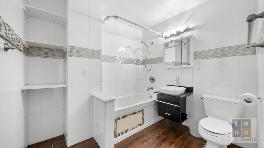 415 Grand Street - Photo 16