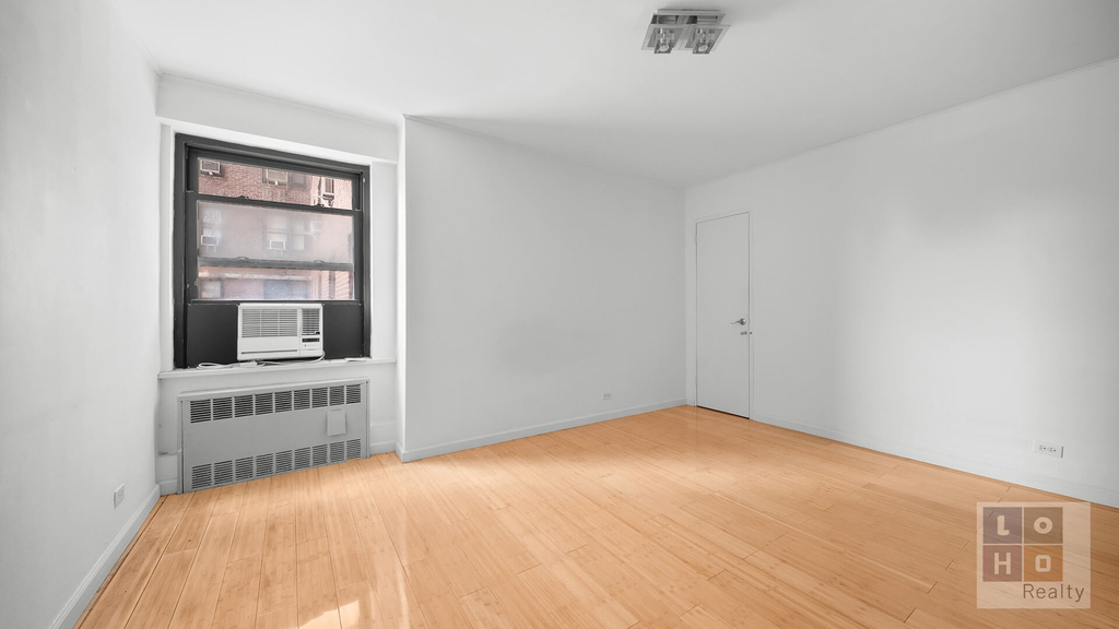 415 Grand Street - Photo 15