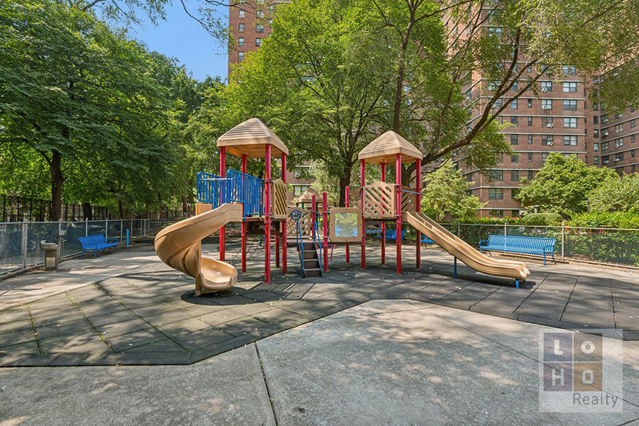415 Grand Street - Photo 23