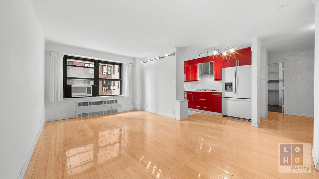 415 Grand Street - Photo 4