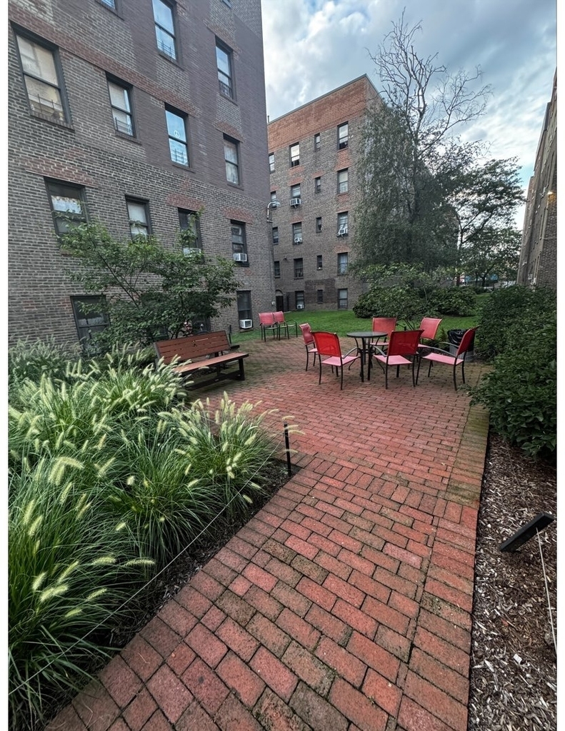 37-26 65th Street - Photo 4
