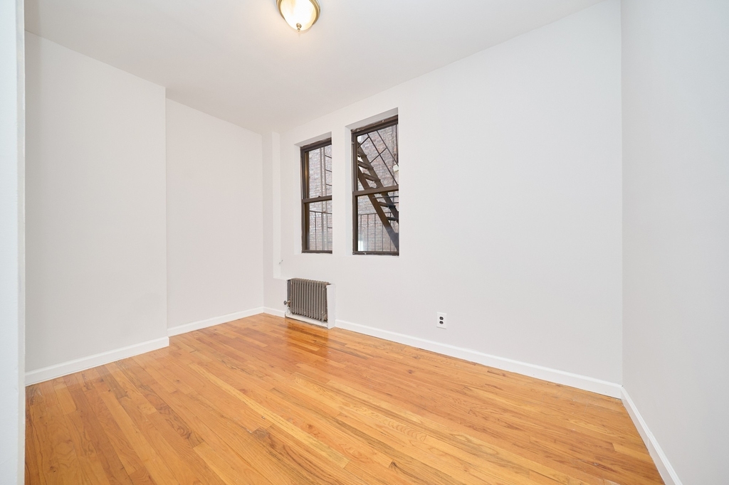369 W 35th Street - Photo 11