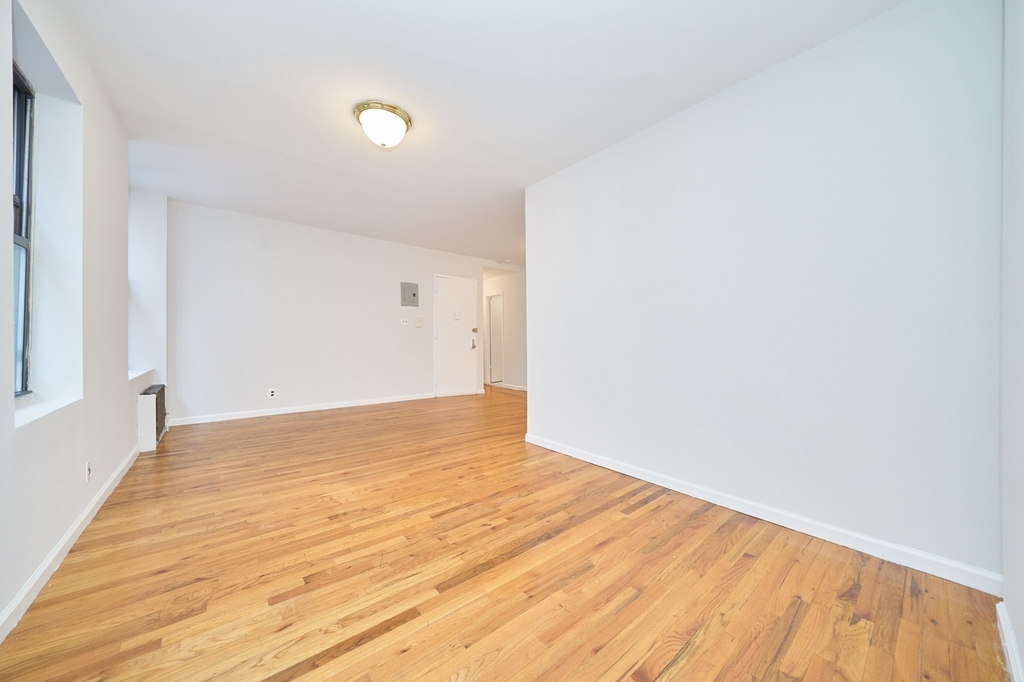 369 W 35th Street - Photo 10