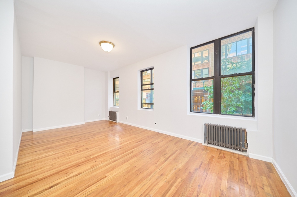 369 W 35th Street - Photo 9