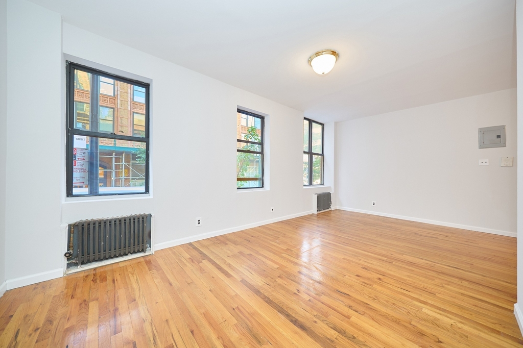 369 W 35th Street - Photo 8