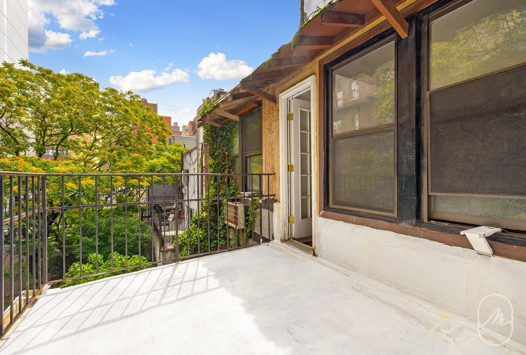 313 W 29th Street - Photo 13