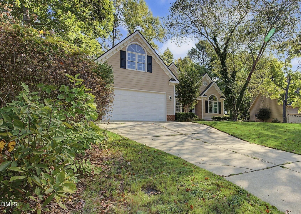 208 Hickory Glen Lane - Photo 2