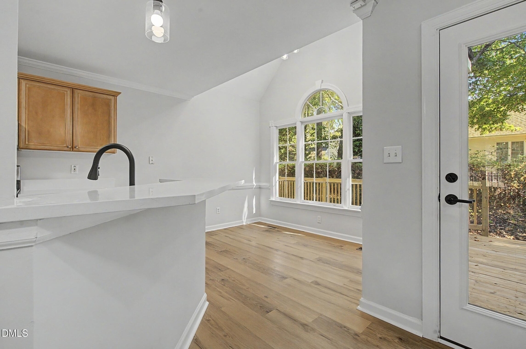 208 Hickory Glen Lane - Photo 19