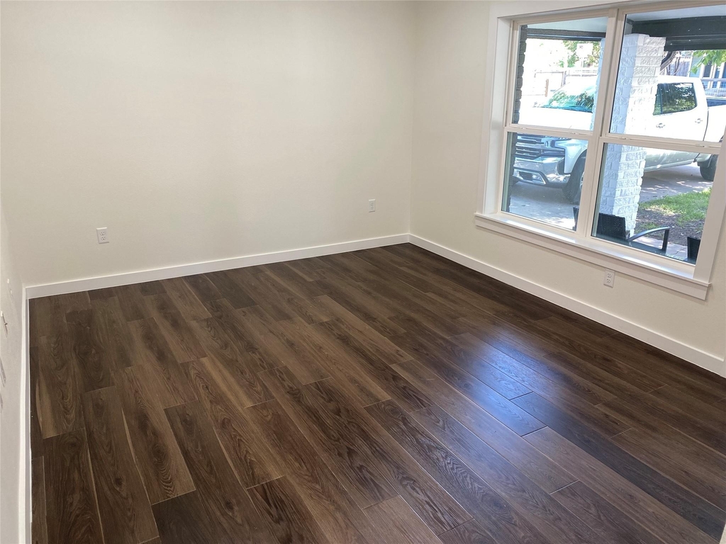 1909 Frazier Ave - Photo 5