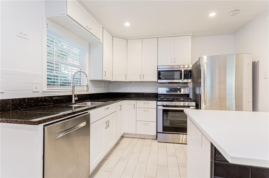 1010 Arcadia Ave - Photo 5