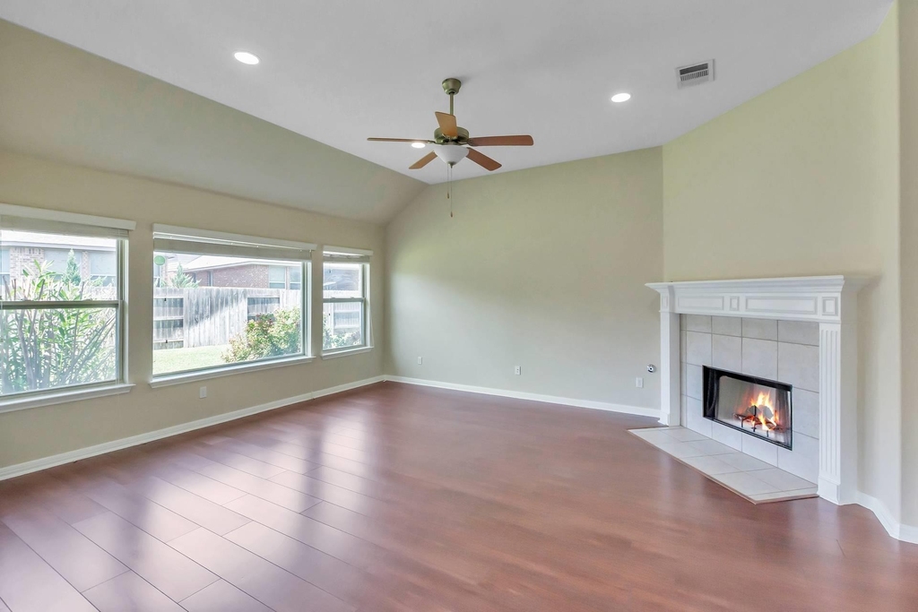 101 Dasher Dr - Photo 5