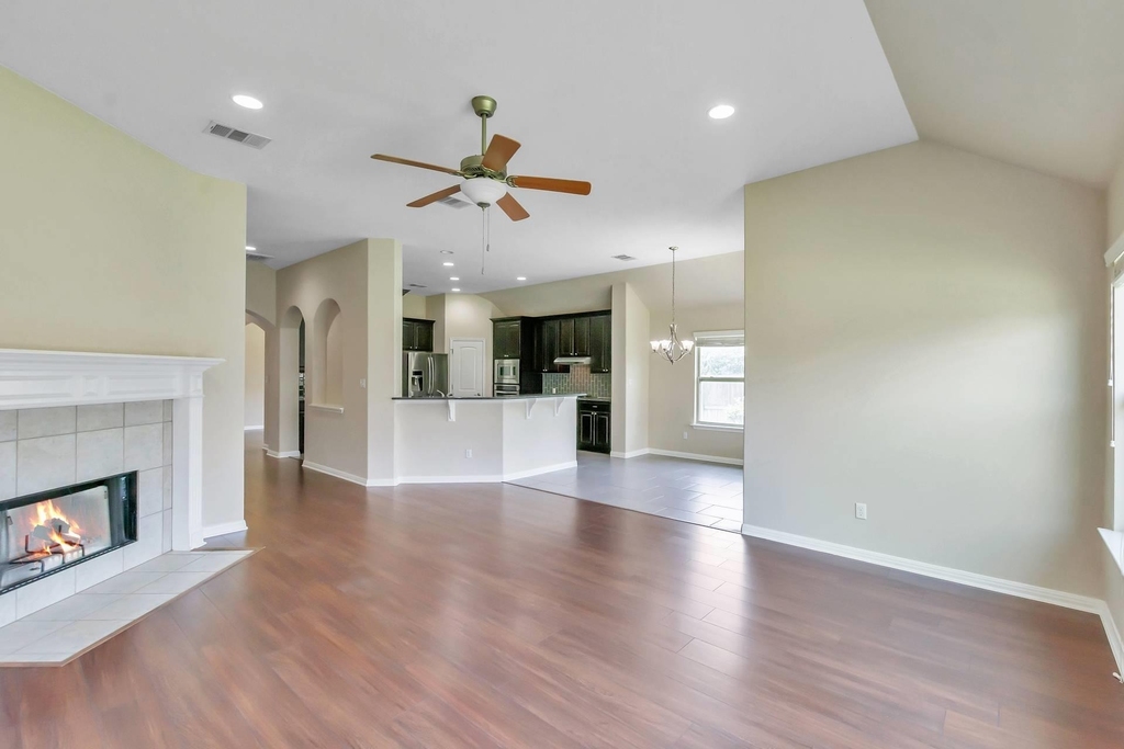 101 Dasher Dr - Photo 4