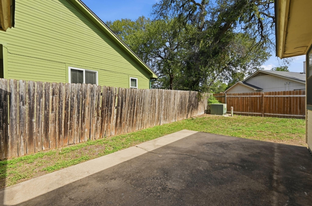2608 Garrettson Dr - Photo 16