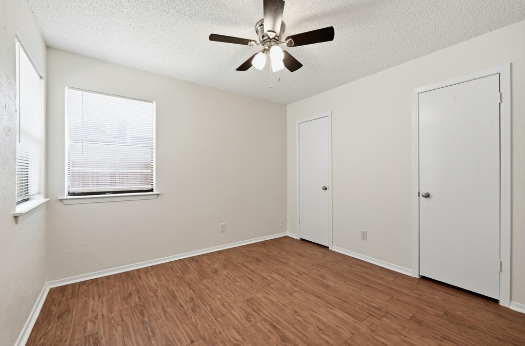 2608 Garrettson Dr - Photo 14