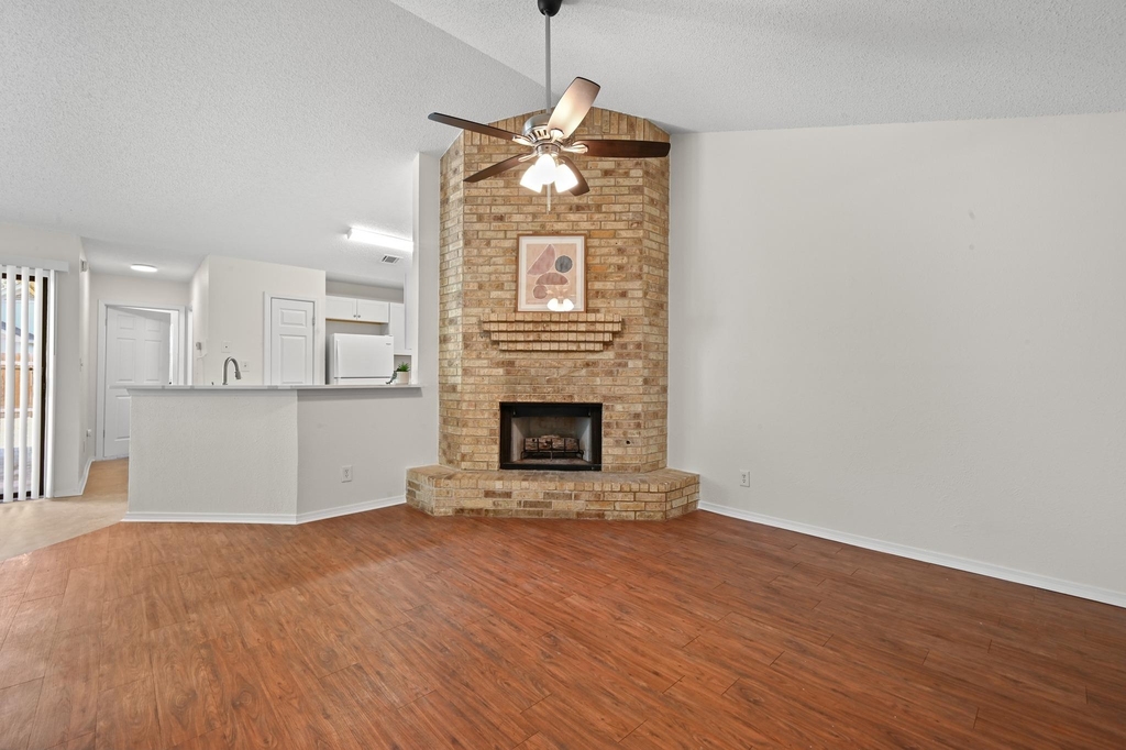 2608 Garrettson Dr - Photo 5