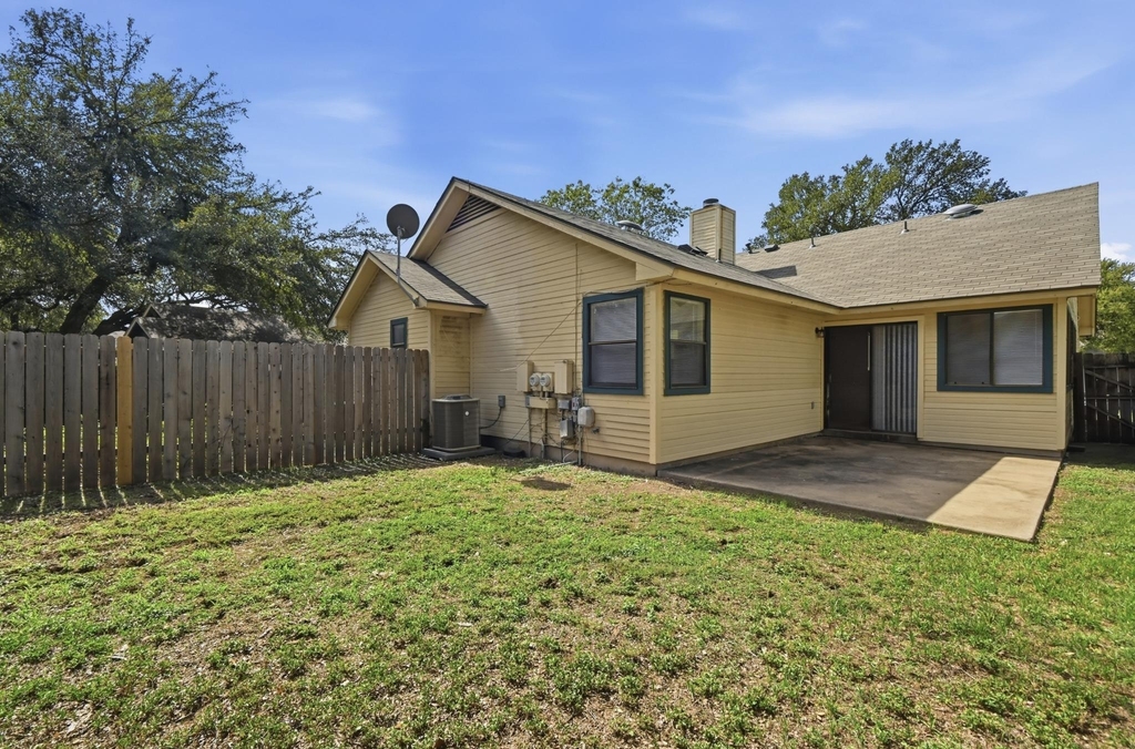 2608 Garrettson Dr - Photo 18