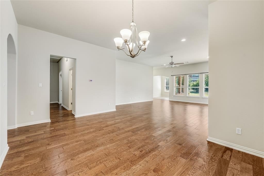 931 Catalina Ln - Photo 13