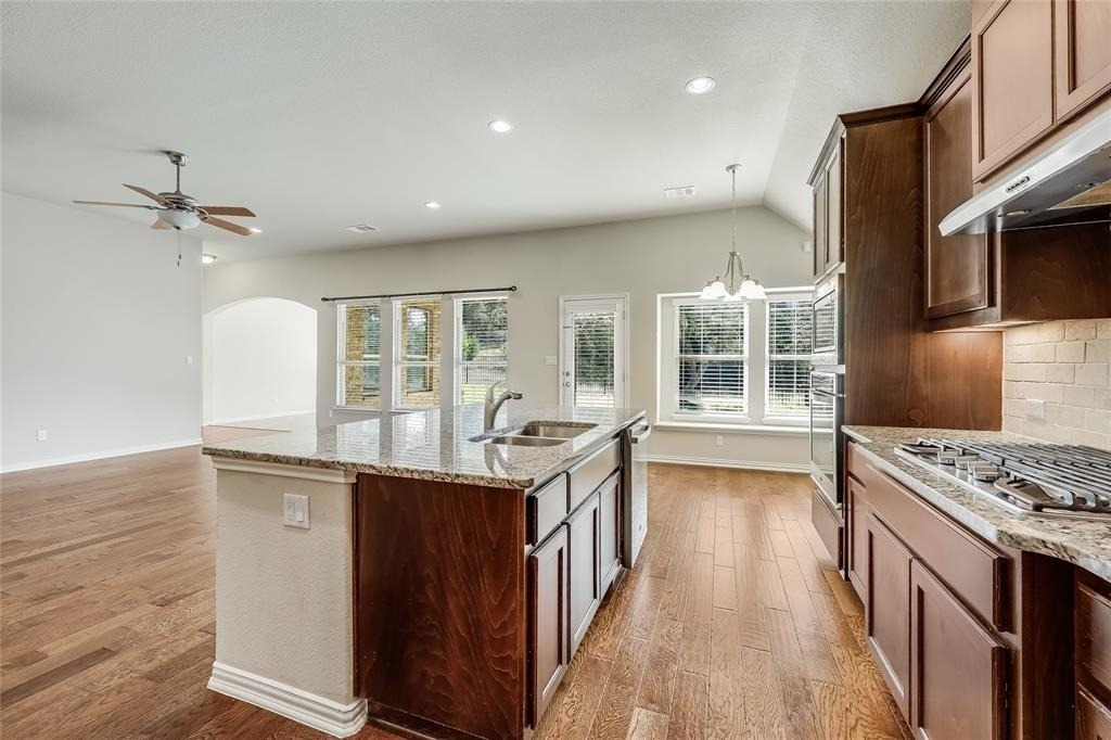 931 Catalina Ln - Photo 6