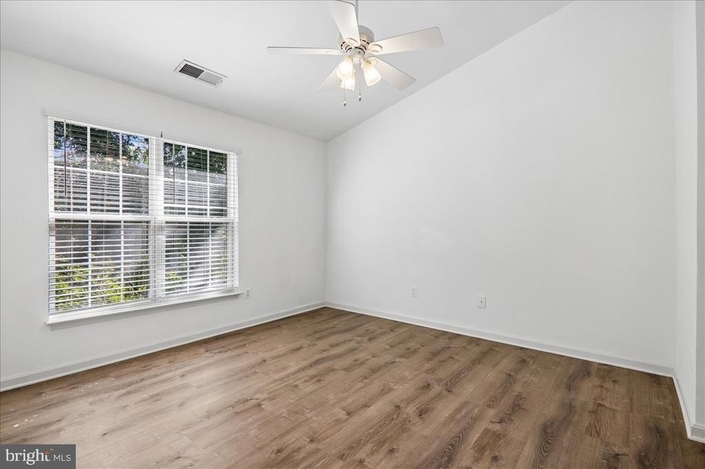 8515 Towne Manor Court - Photo 10