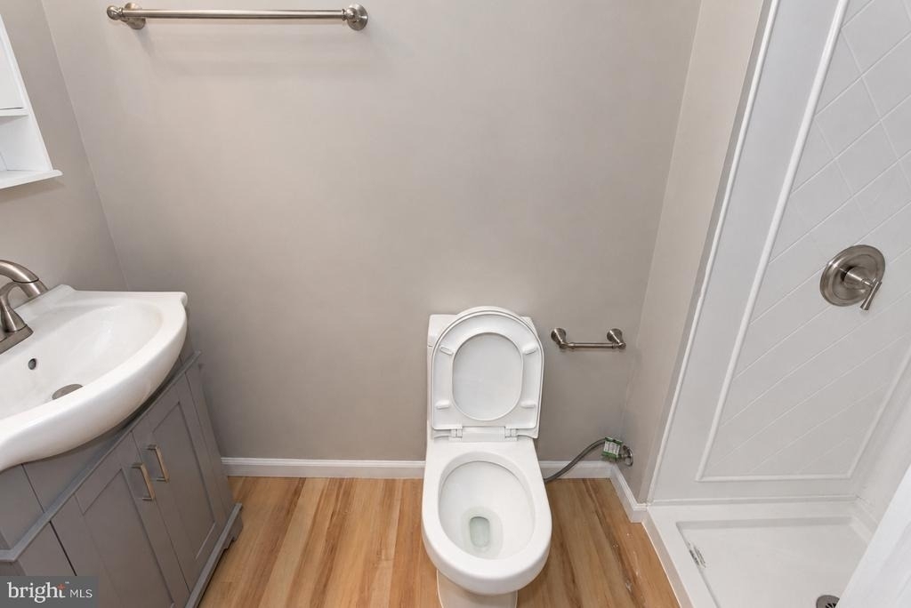 6611 Rosecroft Place - Photo 32